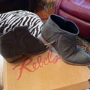 Rebels Caroline Grey Booties